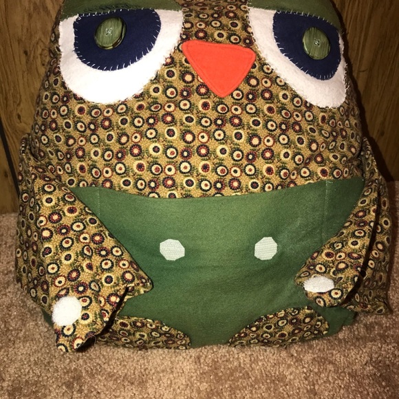 Soft squishy Patchwork owl pillow with Velcro wing - Picture 4 of 6